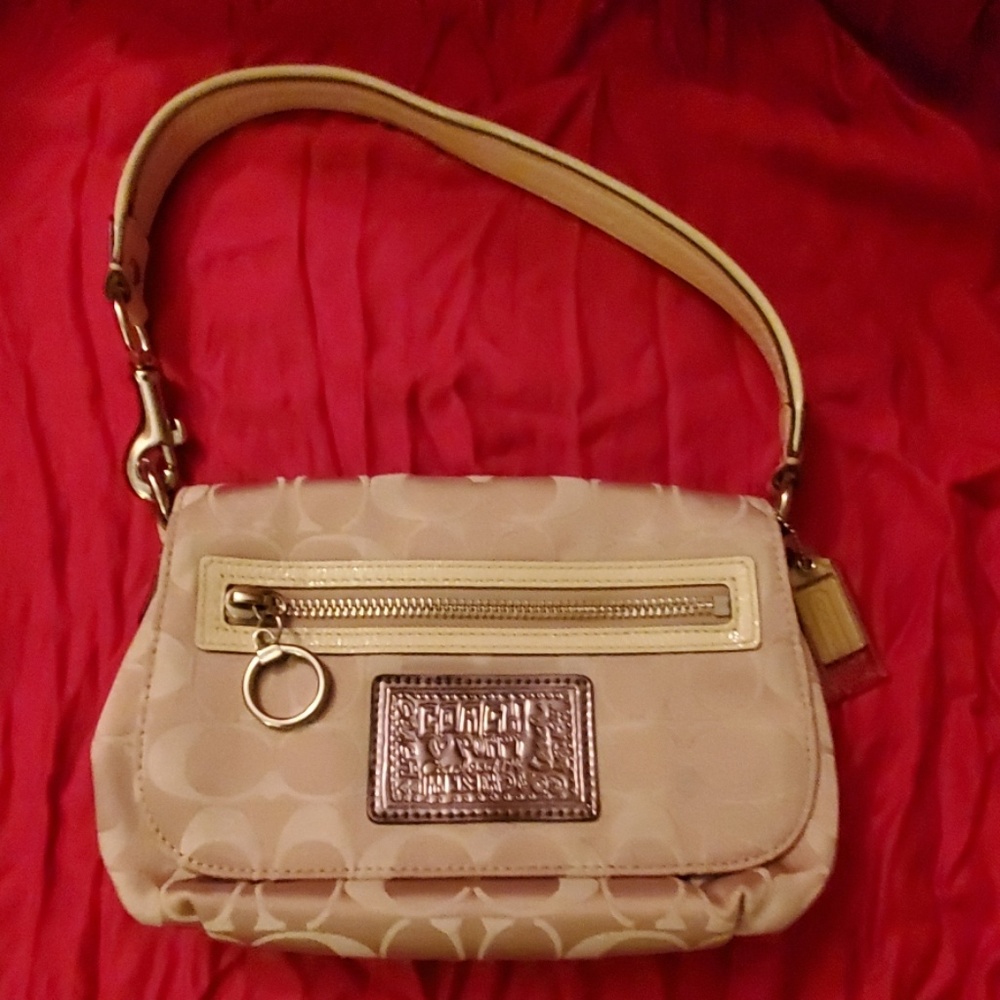 Coach Poppy tan bag, brand new w/o tags!